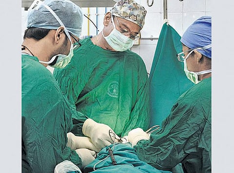 புதுச்சேரியில் 6 ஆண்டுகளில்﻿ குடும்பக்கட்டுப்பாடு செய்த ஆண்கள் 108 பேர்﻿, மகளிர் எண்ணிக்கை 51 ஆயிரத்து 866: விழிப்புணர்வு செய்தும் பலன் இல்லை﻿