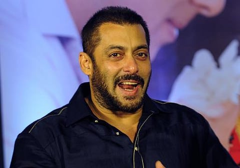 டியூப்லைட் தோல்வி: விநியோகஸ்தர்களுக்கு பணத்தை திருப்பி அளிக்க சல்மான்கான் முடிவு