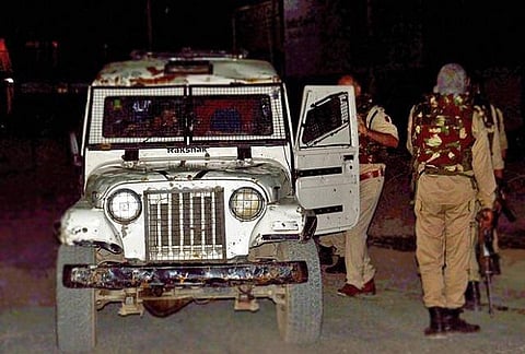 காஷ்மீரில் தீவிரவாதிகள் நடத்திய திடீர் தாக்குதலால் அமர்நாத் யாத்திரிகர்கள் 7 பேர் பலி