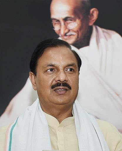 பிரதமர் நரேந்திர மோடியை இன்னொரு மகாத்மா காந்தியாகவே பார்க்கிறேன்: மத்திய அமைச்சர் மகேஷ் சர்மா