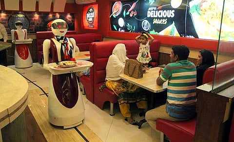 பீட்சா.காமும் ரோபோ சர்வரும்!