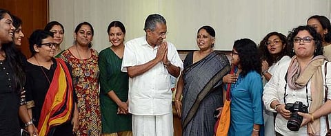 பார்வை: நடிகைகளின் போராட்ட வெற்றி!