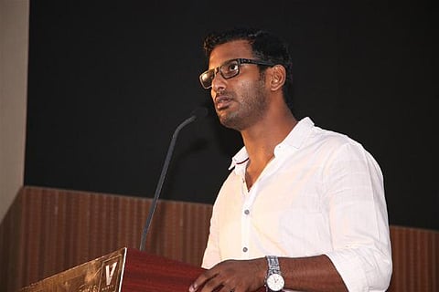 அமைச்சர் அன்பழகன் கமலை ஒருமையில் பேசாமல் இருந்திருக்கலாம்: விஷால் கருத்து