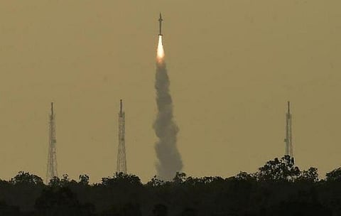 அடுத்தடுத்த வெற்றிகளில் திளைக்கும் இஸ்ரோ﻿: மேலும் 2 செயற்கைகோள்களை ஏவ ஆயத்தம்﻿