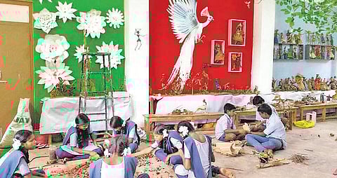 அரசுப் பள்ளியில் சுய சிந்தனையுடன் கற்றல் திறன்: மாணவர்கள் உருவாக்கிய கலைக்கூடம்