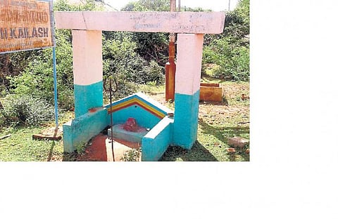 சிவகங்கை மாவட்டத்தில்﻿﻿ அறத்தின் அடையாளமாக நிலைத்து நிற்கும் சுமை தாங்கி கற்கள்