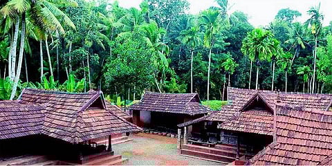 ‘இங்கே இன்னொரு ரகசிய அறை இருக்கு’

வியப்புகளை விரிக்கும் ‘சரித்திர மாளிகை’