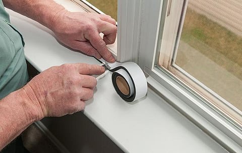 ஜன்னல்களில் நீர்க் கசிவதைத் தடுக்கலாம்!