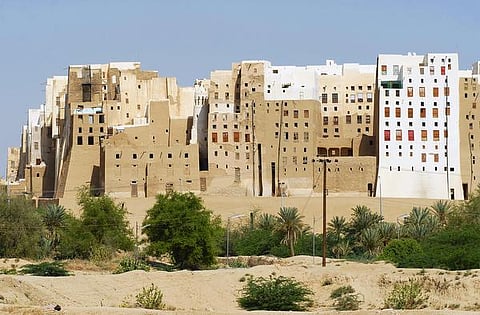 இயற்கையைப் பாதுகாக்கும் மண்வீடுகள்