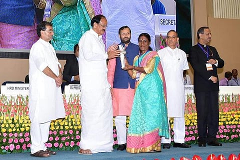 கல்வியே செல்வம்: அரவணைக்கும் நல்லாசிரியர்கள்!