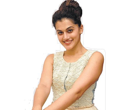 புகைப்படம் தொடர்பாக ரசிகரின் கேள்விக்கு தாப்சியின் சாட்டையடி பதில்