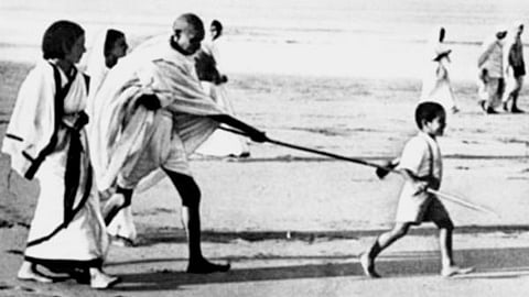 காலத்தின் தேவை கல்வியாளர் காந்தி!