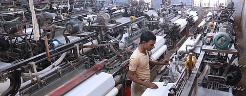 பணமதிப்பு நீக்கம் ஒரு மீள் பார்வை!- 4: சிறுதொழில்களை முடக்கிப்போட்ட மோடி அரசு!