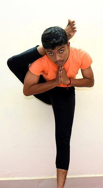 உடல் வளர்த்தேன்.. உயிர் வளர்த்தேனே 24: டெங்குவை தடுக்கும் யோகாசனங்கள்