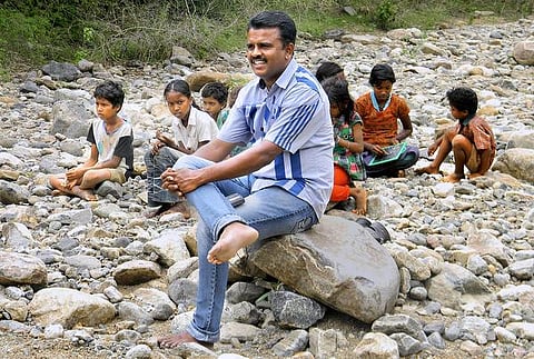 பாதையில்லா ஊரில் படிப்பு!