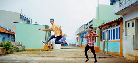 இது புதுசு: இவங்க வேற மாதிரி!