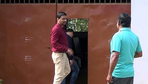 20 ஏக்கர் காபி தோட்டம் வாங்கிய சசிகலா ஆதரவாளர் சஜீவன் வீட்டில் ரெய்டு