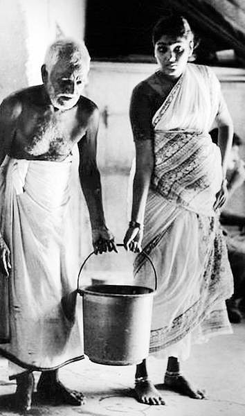 வாழ்க்கை அழைக்கிறது 01: புலமைச் செருக்கு!