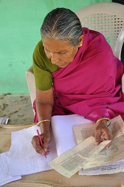 ‘அல்லாதான் என்னை கருணைகொண்டு கேட்க வைக்கிறார்’: ஜோதிடம் சொல்லும் மத்தம்பாளையம் பாயம்மா