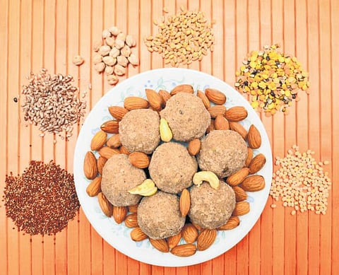 மணக்கும் நெல்லை! - சத்துமாவு லட்டு