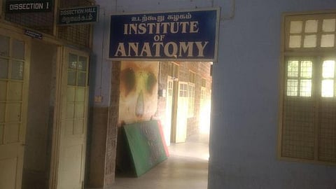 உடல் தானத்தில் அக்கறையில்லாமல் இருக்கலாமா?