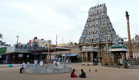 பல்லாயிரம் கோடி சொத்துகள் இருந்தும் பராமரிப்பில்லாத கோயில்கள்: கடமை தவறுகிறதா இந்து சமய அறநிலையத் துறை?