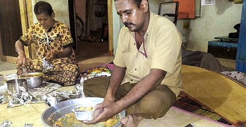 இரக்கமுள்ள மனசுக்காரர்.. ஏழைக்கெல்லாம் சொந்தக்காரர்..