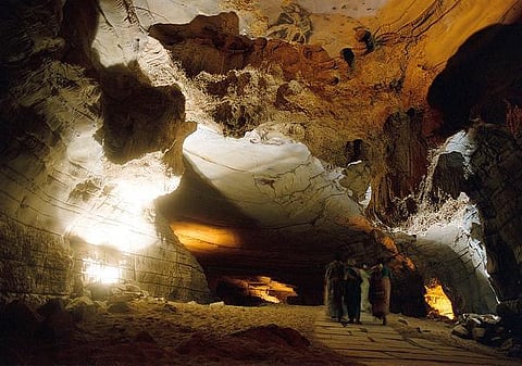 வியப்பூட்டும் இந்தியா: பேலும் குகை