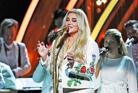 ரசிகர்களைக் கிறங்கடித்த கிராமி!