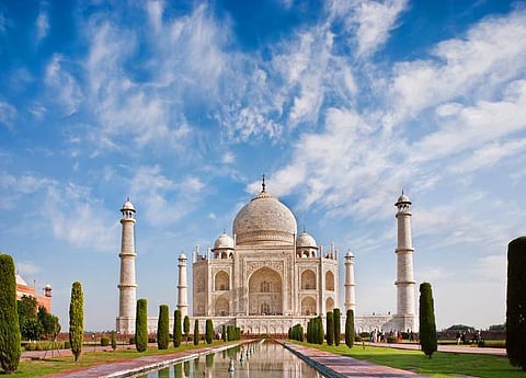 காதல் செய்வோம்: காதல் சொல்லும் கட்டிடங்கள்