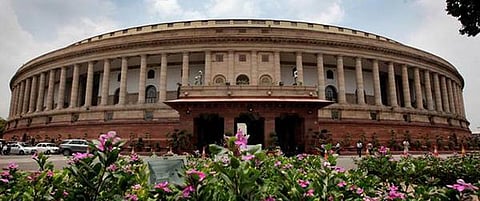 நம்பிக்கை இல்லாத் தீர்மானம்: நடைமுறை என்ன?