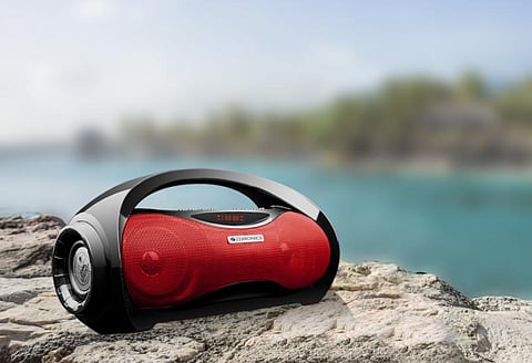 ஜெப்ரானிக்ஸின் ரெட்ரோ பூம் பாக்ஸ் ஸ்பீக்கர் ஆக்ஸல்