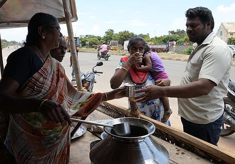 பதநீர் விற்பனையும் பள்ளிக்கூடமும்