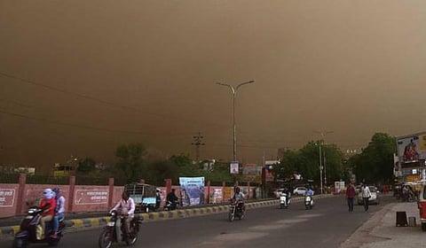 ராஜஸ்தானை தாக்கிய புழுதிப் புயல்: 18 பேர் பலி