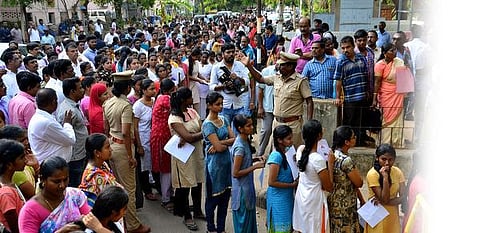 நுழைவுத் தேர்வு அலைக்கழிப்புக்குப் பின்னுள்ள சந்தை