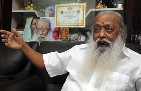 நெட்டிசன் நோட்ஸ்: பாலகுமாரன் புகழஞ்சலி- எழுத்தாளர்களை மட்டும் பூஜித்த
கடைசி தலைமுறையின் கடைசி எழுத்தாளர்!