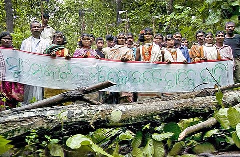 நியாமகிரி, பிலாச்சிமடாவில் வென்றுகாட்டிய ‘பஞ்சாயத்து ராஜ்ஜியம்’: ஸ்டெர்லைட்டை மூடும் அஸ்திரம்.. கிராமசபை தீர்மானம்!; போராட்டத்துக்கு சட்ட வடிவம் கொடுத்தால், பன்னாட்டு நிறுவனமும் பணிய வேண்டும்