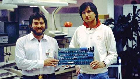 வெல்லுவதோ இளமை 09: ஆப்பிளைக் கண்டறிந்த இரு ஸ்டீவ்!