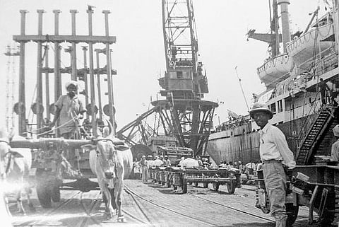 ரயில் பெட்டித் தொழிற்சாலைக் கட்டிடங்கள்