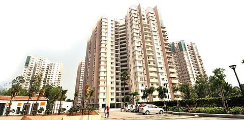 அடுக்குமாடி வீடா, தனி மனையா?