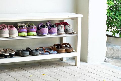 காலணிகளுக்கான அலமாரி எப்படியிருக்க வேண்டும்?