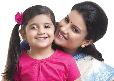 அழகிய கண்ணே: அடித்தால் கேட்கணும்