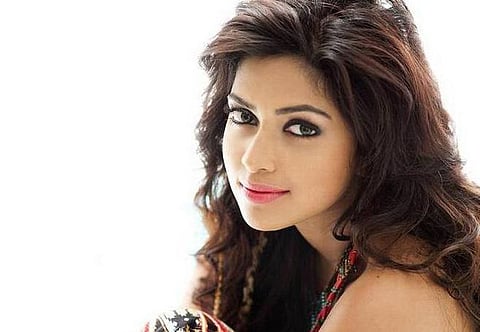 இந்தியில் அறிமுகமாகும் அமலாபால்