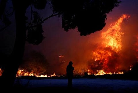 கிரீஸில் பயங்கர காட்டுத் தீ: 24 பேர் பலி; காயம் 100