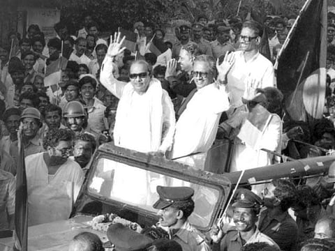 கருணாநிதி: தொண்டர்களின் தலைவர் 