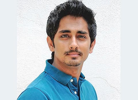 மெரினாவில் கருணாநிதிக்கு இடம் மறுப்பு; அரசியல் விளையாட்டுக்கான நேரம் இல்லை இது: சித்தார்த்