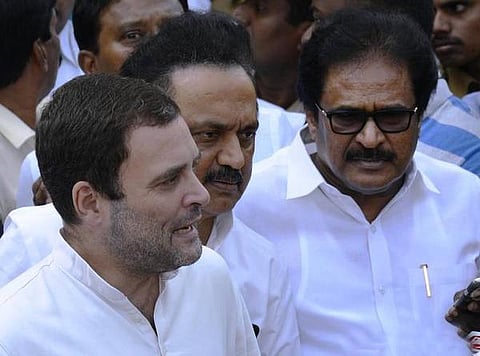 மெரினாவில் கலைஞர் கருணாநிதிக்கு இடம்: ராகுல் காந்தி வலியுறுத்தல்