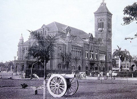 கலை வளர்த்த கட்டிடம்!