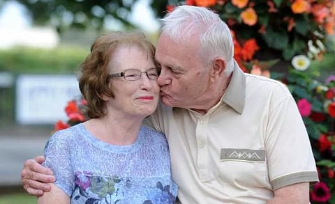 60 ஆண்டுகளுக்குப் பிறகு முதல் காதலனை மணக்கும் 79 வயது காதலி