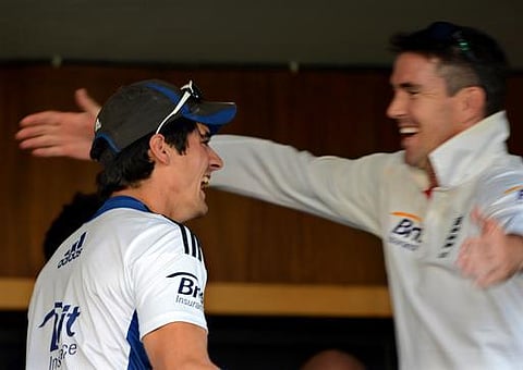 கெவின் பீட்டர்சனை அணியிலிருந்து நீக்கிய தீராப்பழிக்கு காலம்தான் மருந்து: அலிஸ்டர் குக் வேதனை